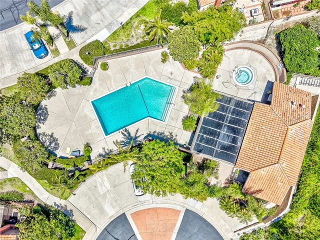 Community pool