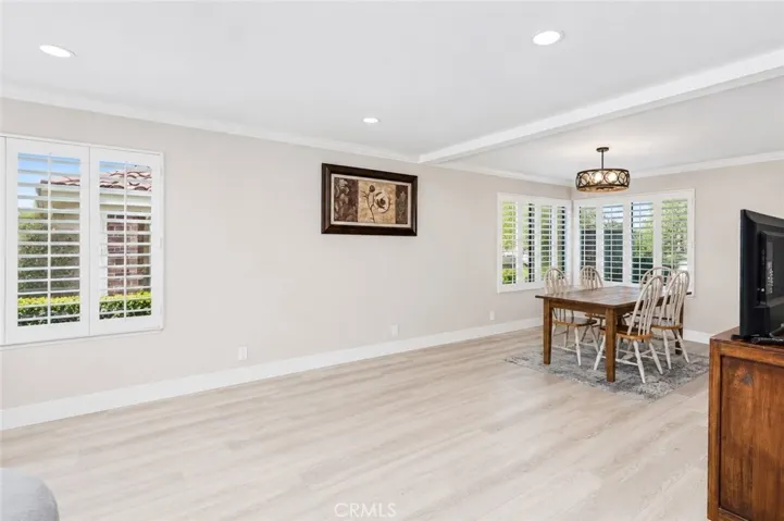 Living room & dining area