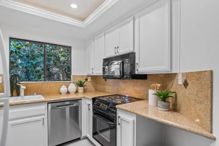 999 W Evelyn Terrace 54, Sunnyvale, California 94086
