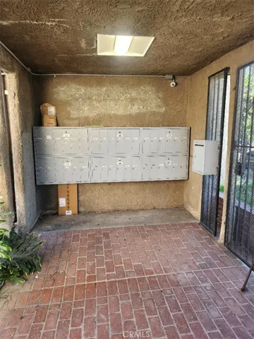 Mail box