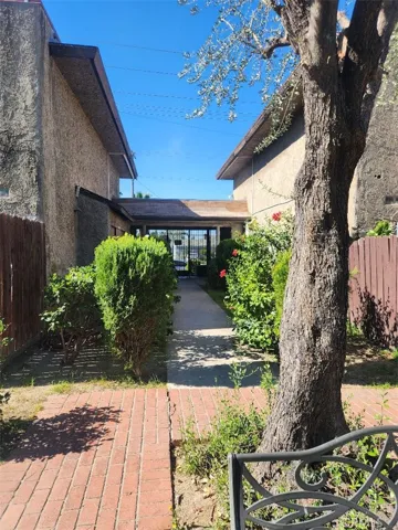 Walk way