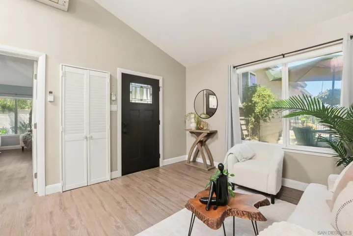 3634 Crown Point Dr, San Diego, California 92109