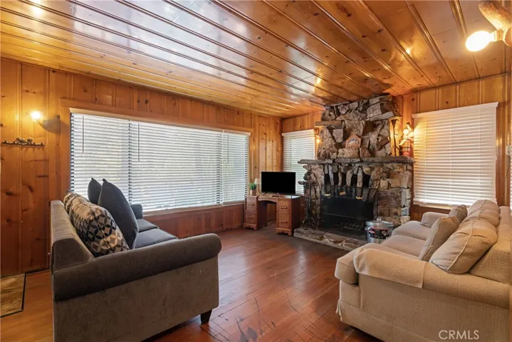 1005 Nana, Big Bear City, California 92314