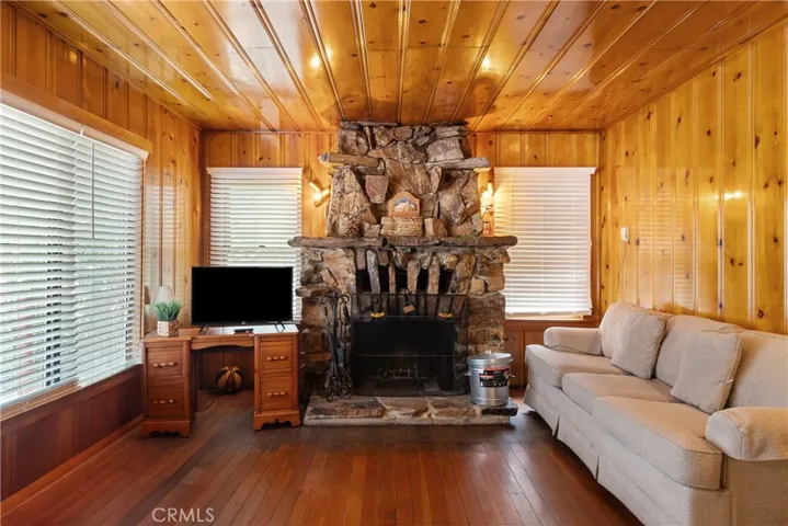 1005 Nana, Big Bear City, California 92314
