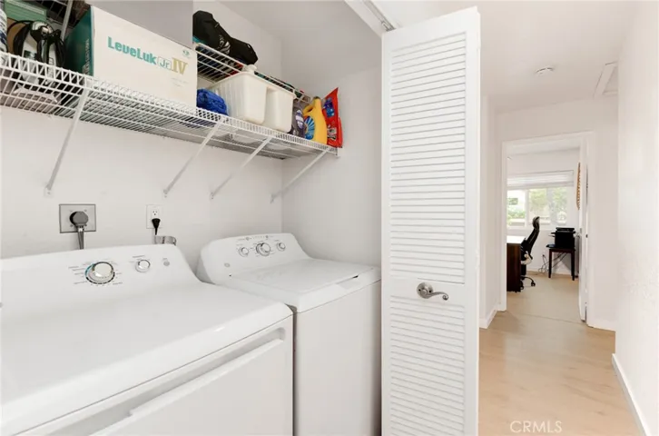 washer dryer in unit