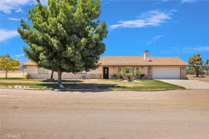 9872 Aster, Oak Hills, California 92344