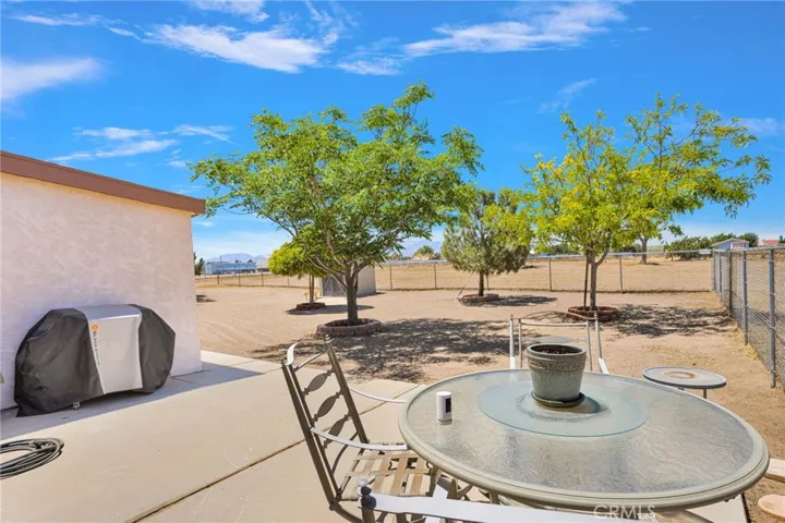 9872 Aster, Oak Hills, California 92344