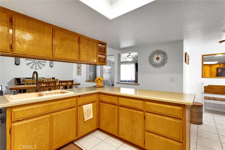 9872 Aster, Oak Hills, California 92344
