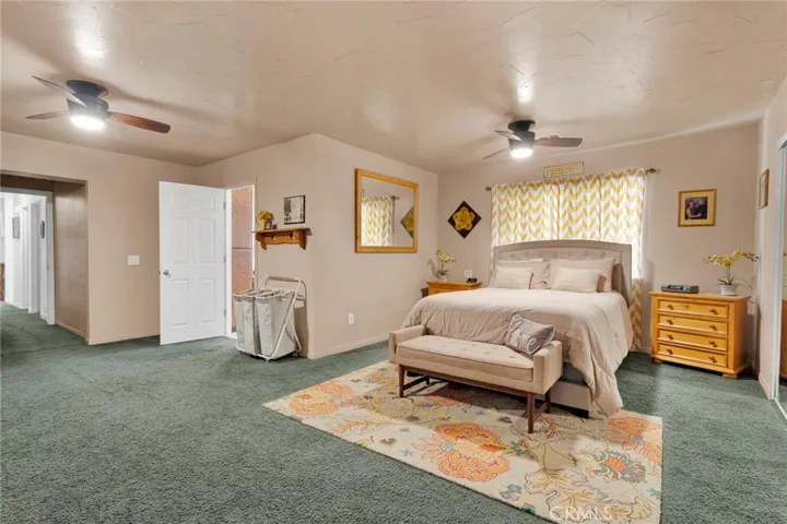 9872 Aster, Oak Hills, California 92344