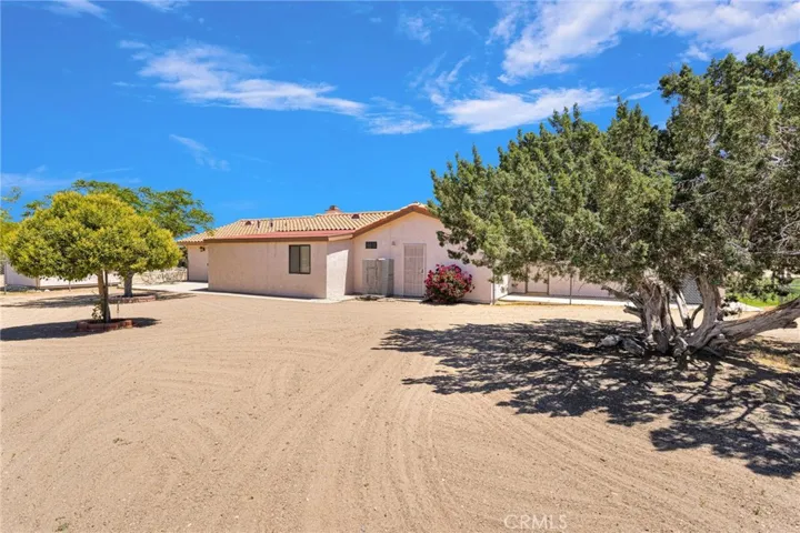 9872 Aster, Oak Hills, California 92344