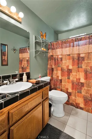 9872 Aster, Oak Hills, California 92344