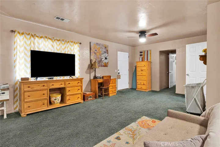 9872 Aster, Oak Hills, California 92344