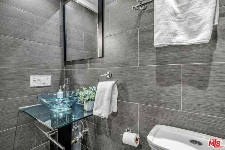 Guest powder room