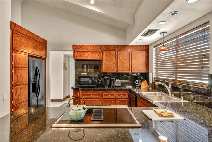 Kitchen 4