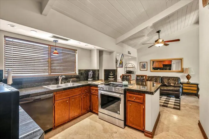 Kitchen2
