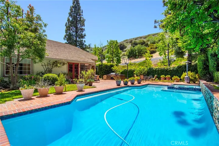 29551 Weeping Willow, Agoura Hills, California 91301
