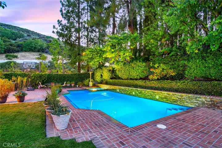 29551 Weeping Willow, Agoura Hills, California 91301