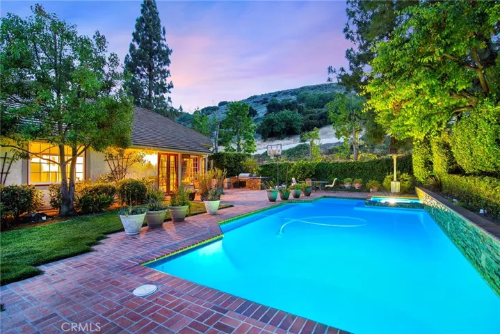 29551 Weeping Willow, Agoura Hills, California 91301