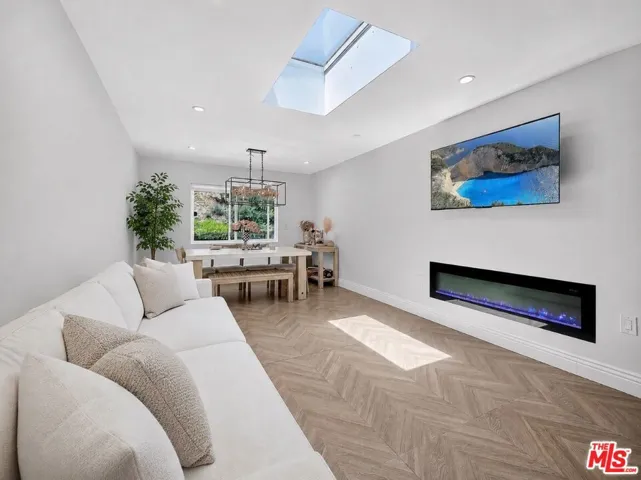 2670 Claray Drive, Los Angeles, California 90077