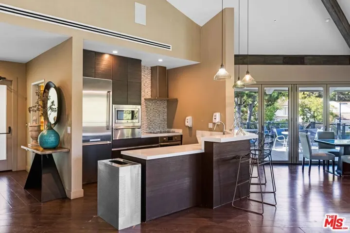 2670 Claray Drive, Los Angeles, California 90077