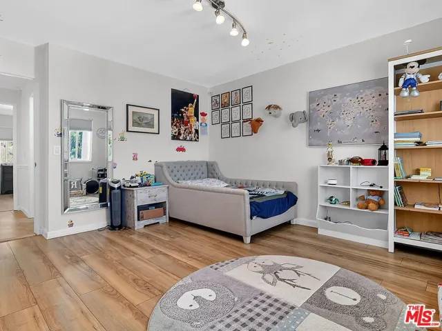 2670 Claray Drive, Los Angeles, California 90077
