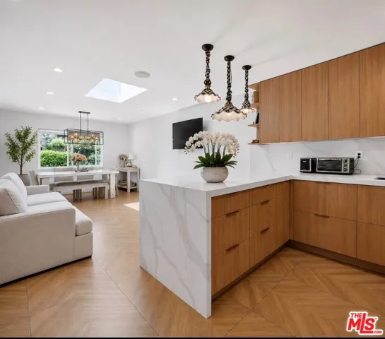 2670 Claray Drive, Los Angeles, California 90077