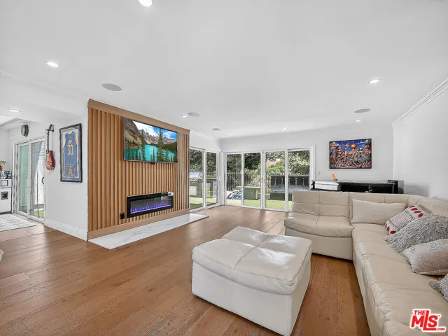 2670 Claray Drive, Los Angeles, California 90077