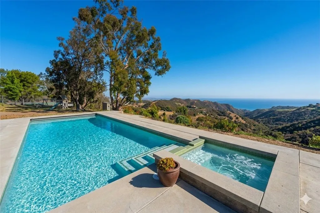 Computer Rendering of what the filled pool would be