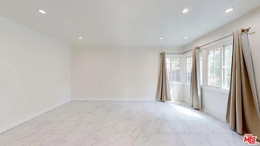 19022 Sylvan Street, Tarzana, California 91335