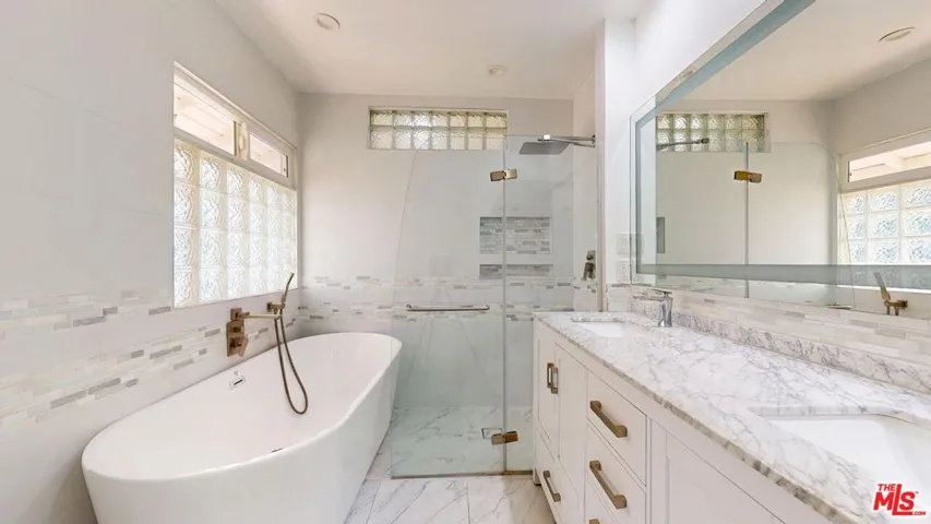 19022 Sylvan Street, Tarzana, California 91335