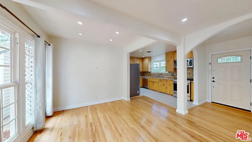 19022 Sylvan Street, Tarzana, California 91335