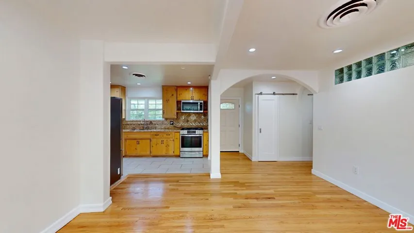 19022 Sylvan Street, Tarzana, California 91335