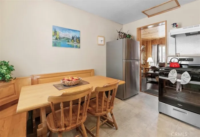 1118 Clubview Avenue, Big Bear Lake, California 92315