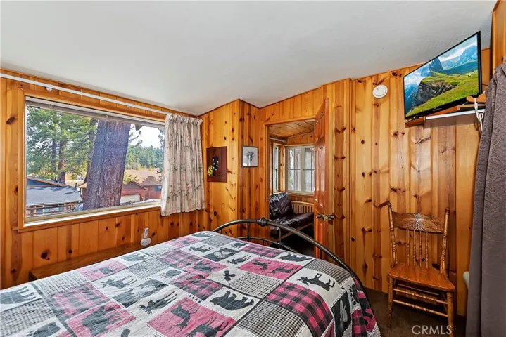 1118 Clubview Avenue, Big Bear Lake, California 92315