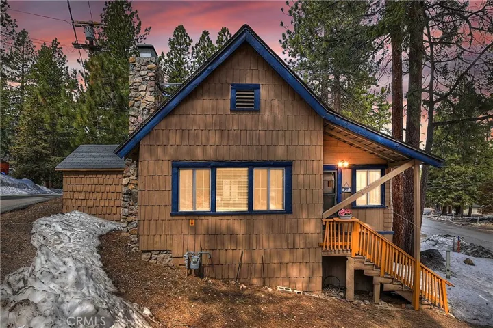 1118 Clubview Avenue, Big Bear Lake, California 92315