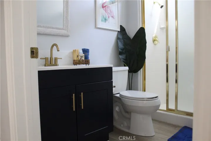 2nd bathroom