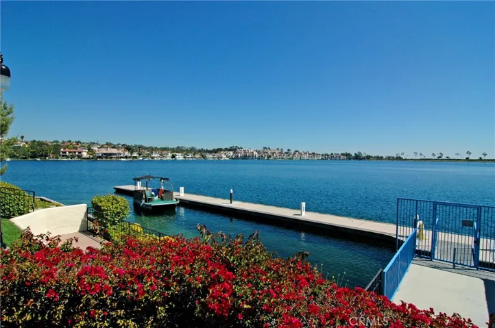 LAKE TIME FOR FISHING , BOATING, SUNSHINE LOVERS DELIGHT!1