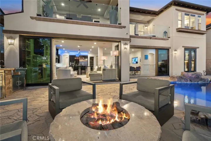 Firepit for year round gatherings while enjoying ocean and Catalina views.