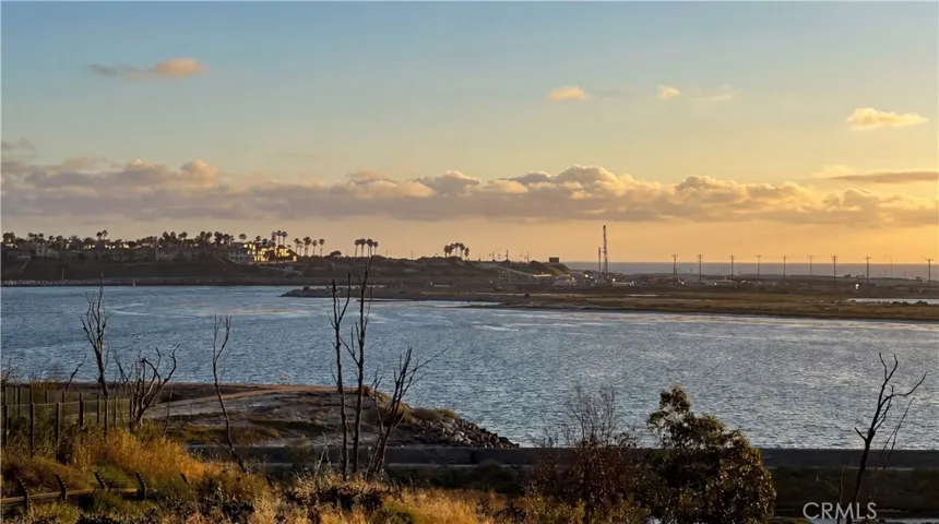 4682 Oceanridge, Huntington Beach, California 92649