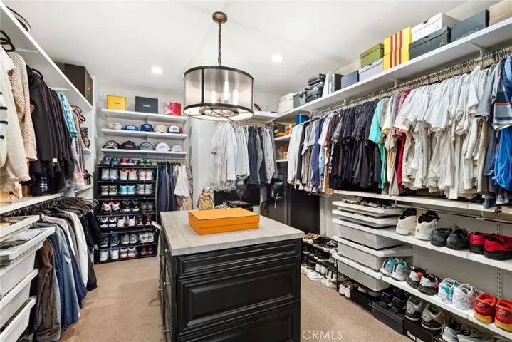 Primary suite closet.
