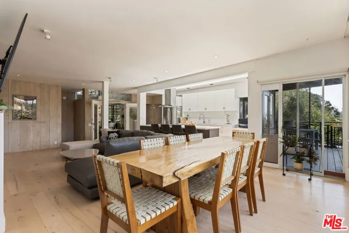 454 Stassi Lane, Santa Monica, California 90402