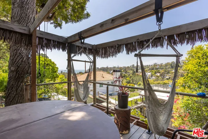 454 Stassi Lane, Santa Monica, California 90402