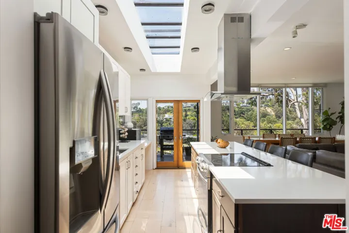 454 Stassi Lane, Santa Monica, California 90402