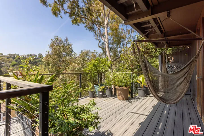 454 Stassi Lane, Santa Monica, California 90402