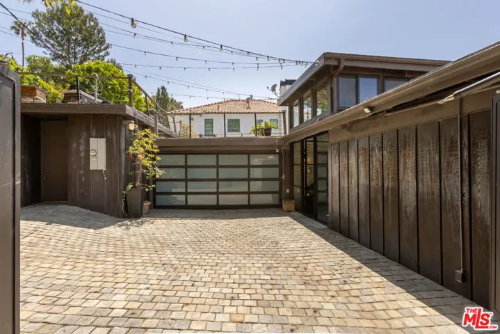 454 Stassi Lane, Santa Monica, California 90402