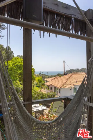 454 Stassi Lane, Santa Monica, California 90402