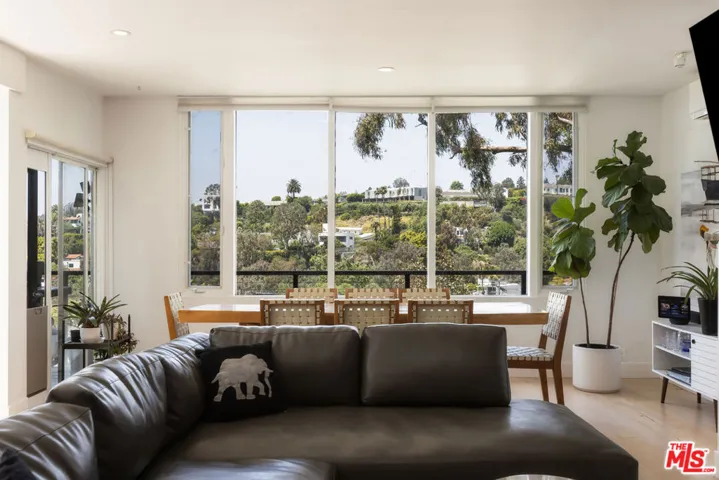 454 Stassi Lane, Santa Monica, California 90402
