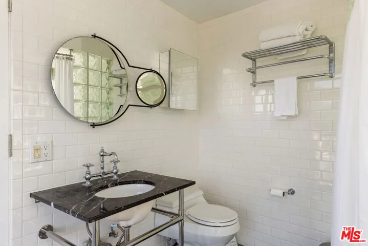 454 Stassi Lane, Santa Monica, California 90402