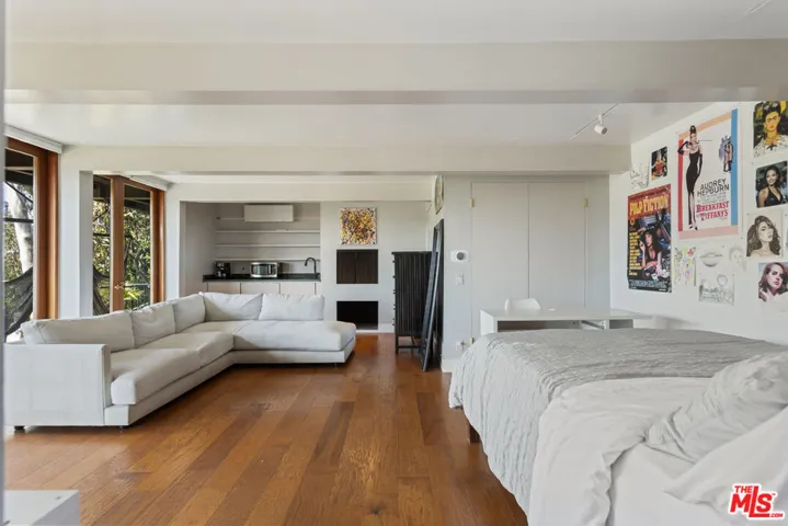 454 Stassi Lane, Santa Monica, California 90402