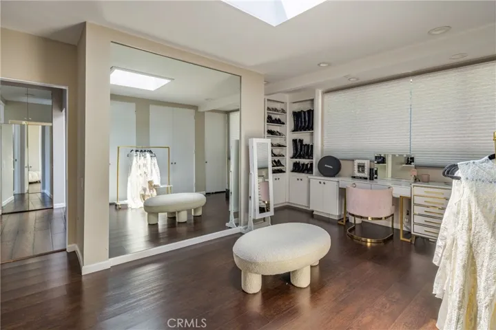 Primary dressing room and closet